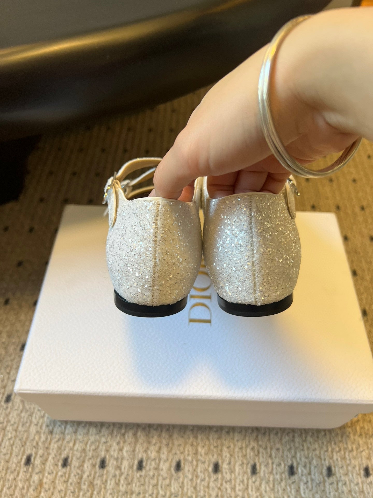 DIOR 26S BALLET FLAT IN WHITE LAMINATED LAMBSKIN AND GLITTER