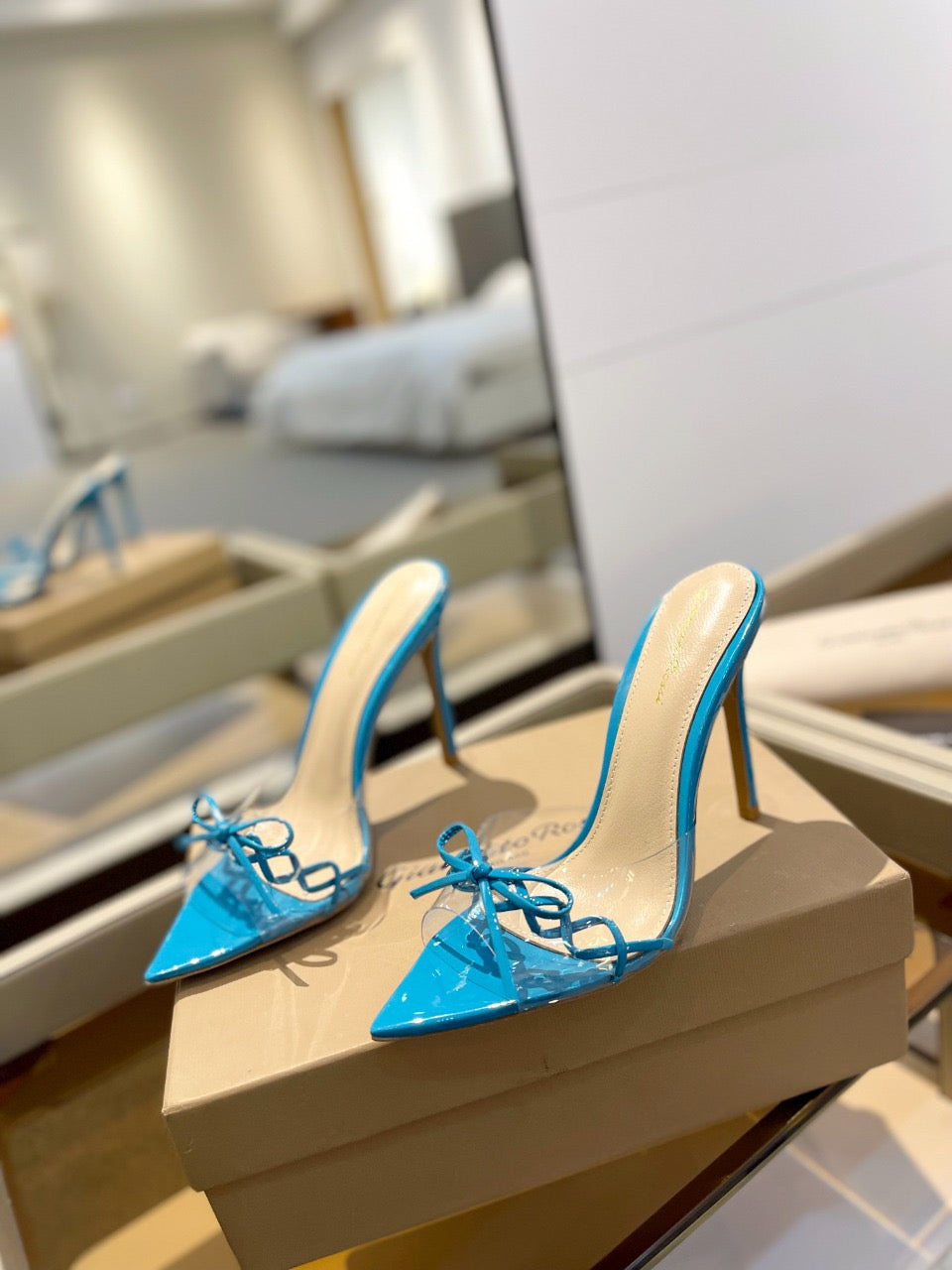 GIANVITO ROSSI 26S HEELED SANDALS 105 MM IN AZURE BLUE PATENT CALFSKIN WITH BOW