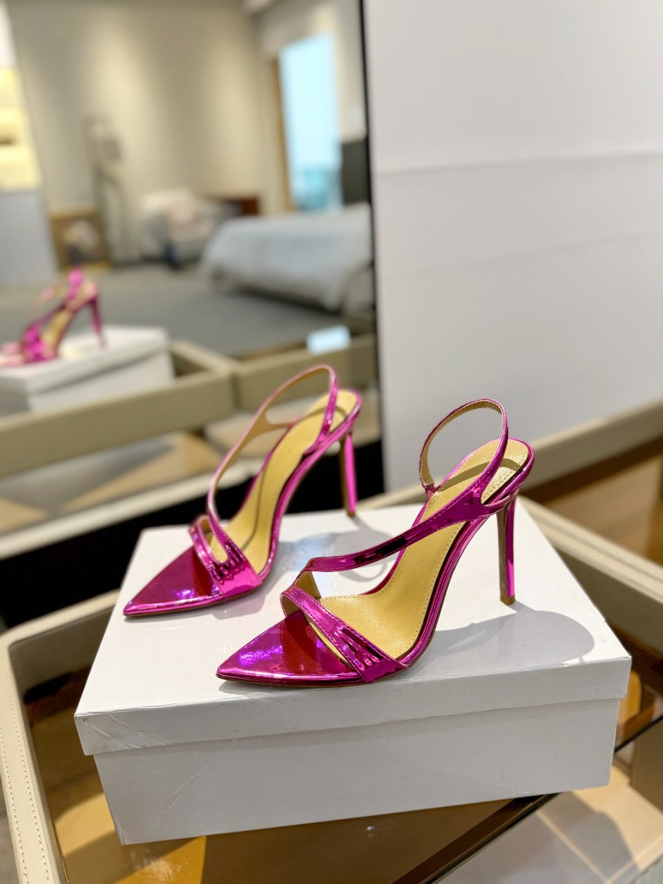 GIANVITO ROSSI 26S STRAPPY HIGH-HEEL SANDALS 105 MM IN DARK PINK PATENT CALFSKIN