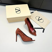 VALENTINO 26S PEEP-TOE HIGH HEELS 100 MM IN BRICK BROWN SUEDE