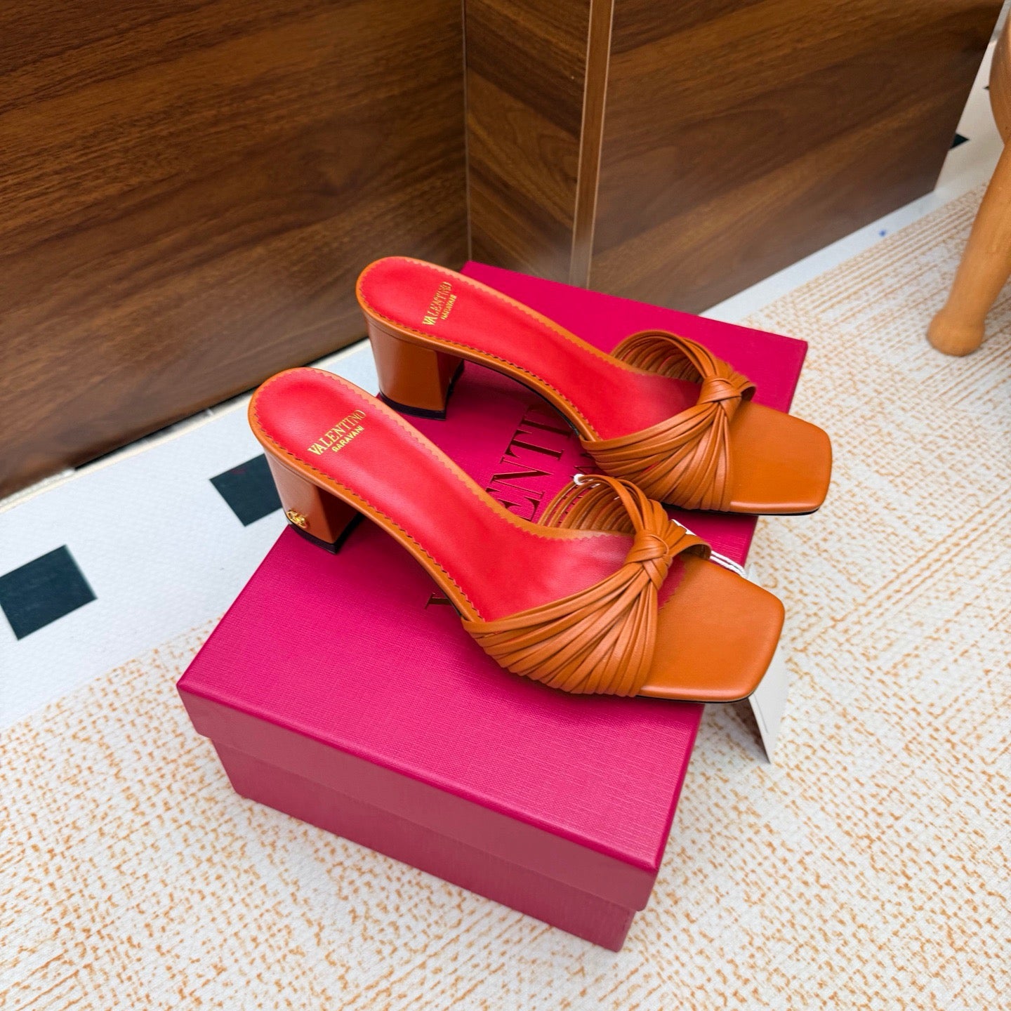 VALENTINO 26S BLOCK-HEEL SANDALS 65 MM IN ORANGE CALFSKIN