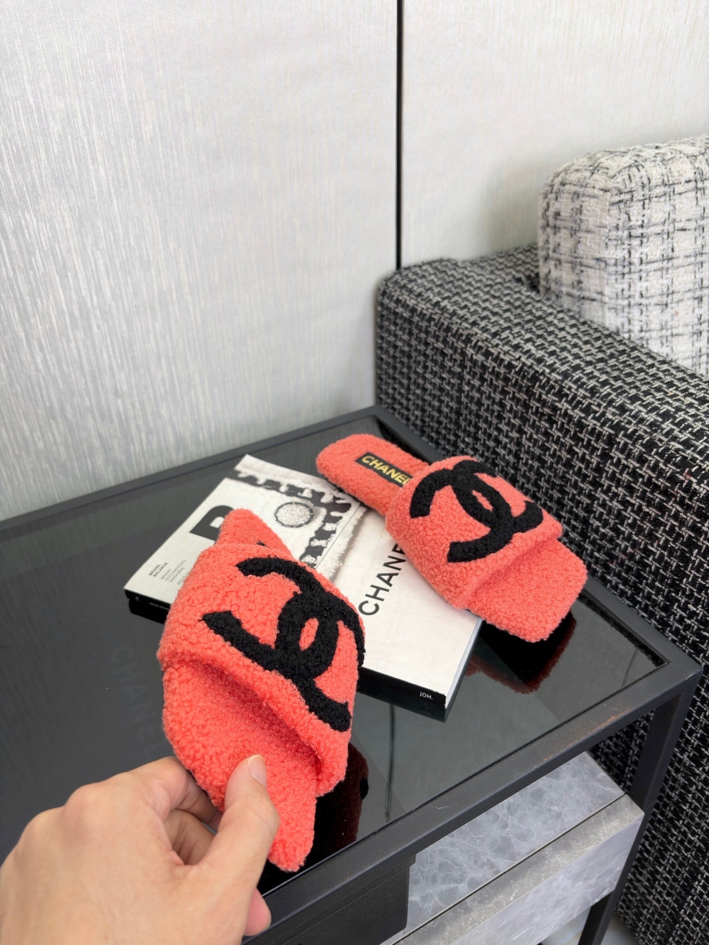 CHANEL 26S SLIDE SANDALS IN BLACK AND CORAL PINK SHEARLING SQUARE TOE