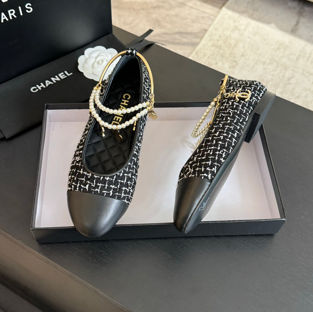 Double Strap Chunky Heel Mary Jane Shoes Black/White Caro