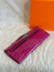 KELLY CUT 31 IN MAGENTA PURPLE SHINNY ALLIGATOR LEATHER WITH SILVER HARDWARE