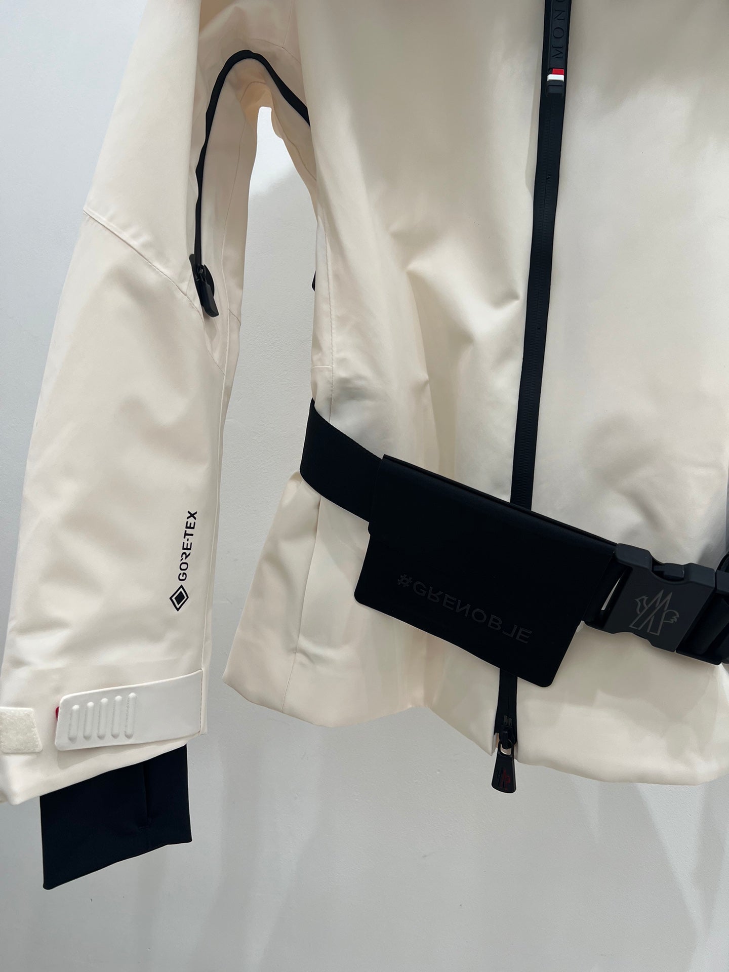 MONCLER 25S JACKET 286