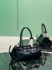 HANDBAG 32 IN BLACK SOFT SMOOTH LAMBSKIN