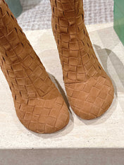 BOTTEGA VENETA 26S INTRECCIATO BOOTS 85 MM IN BROWN SUEDE