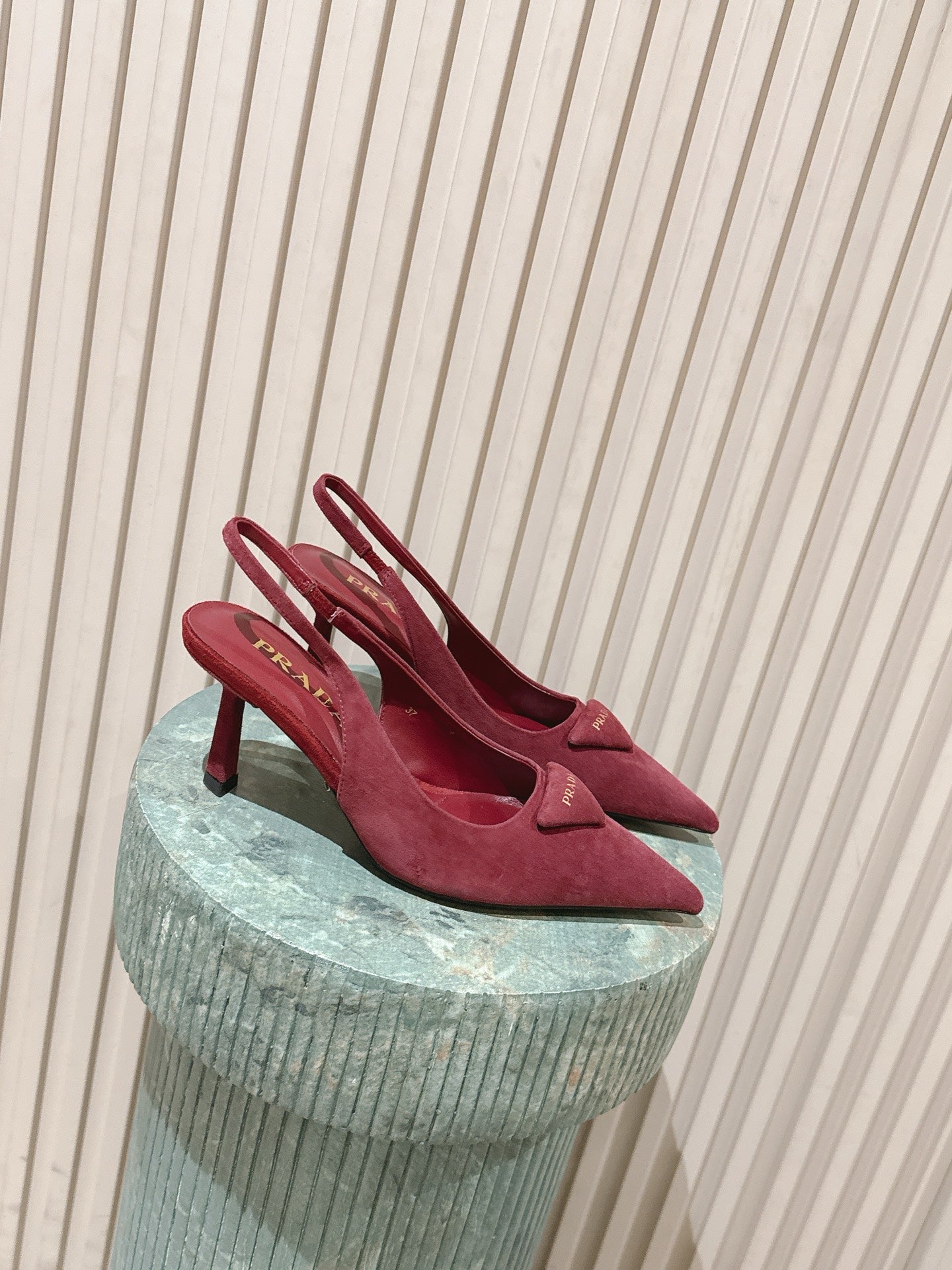 PRADA 26S POINTED-TOE SLINGBACK HEELS 75MM IN DARK RED SUEDE WITH LOGO