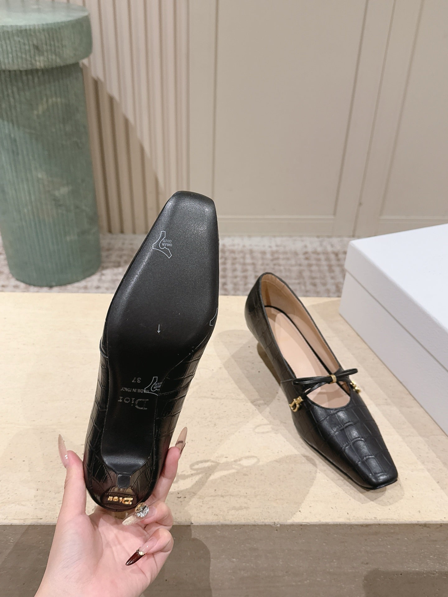 DIOR 26S MARY JANE KITTEN HEEL 40MM IN BLACK CROCODILE EMBOSSED CALFSKIN