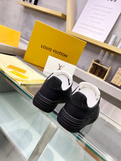 LV WOMEN GROOVY PLATFORM IN BLACK EMBOSSED CALFSKIN