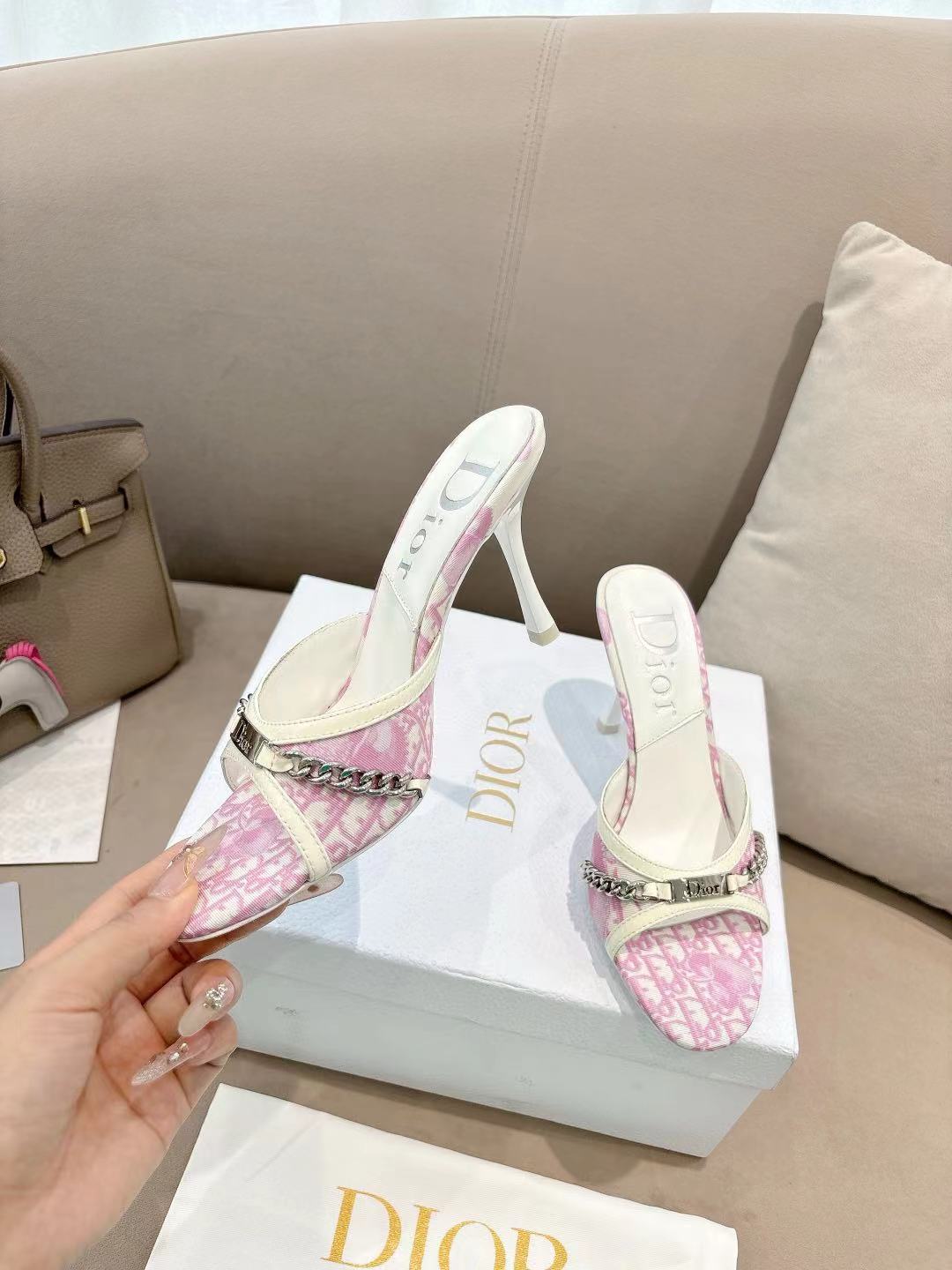 DIOR 26S KITTEN HEEL SLIDE SANDALS 85MM IN PINK MONOGRAM CANVAS CALFSKIN CHAIN STRAP