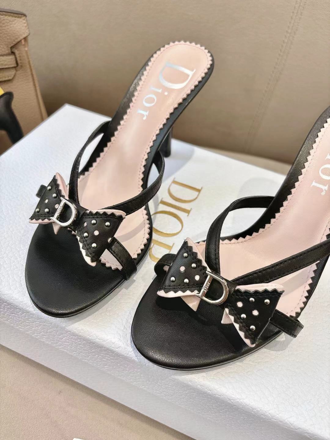DIOR 26S KITTEN HEEL SANDALS 85MM IN BLACK CALFSKIN BOW STUDDED