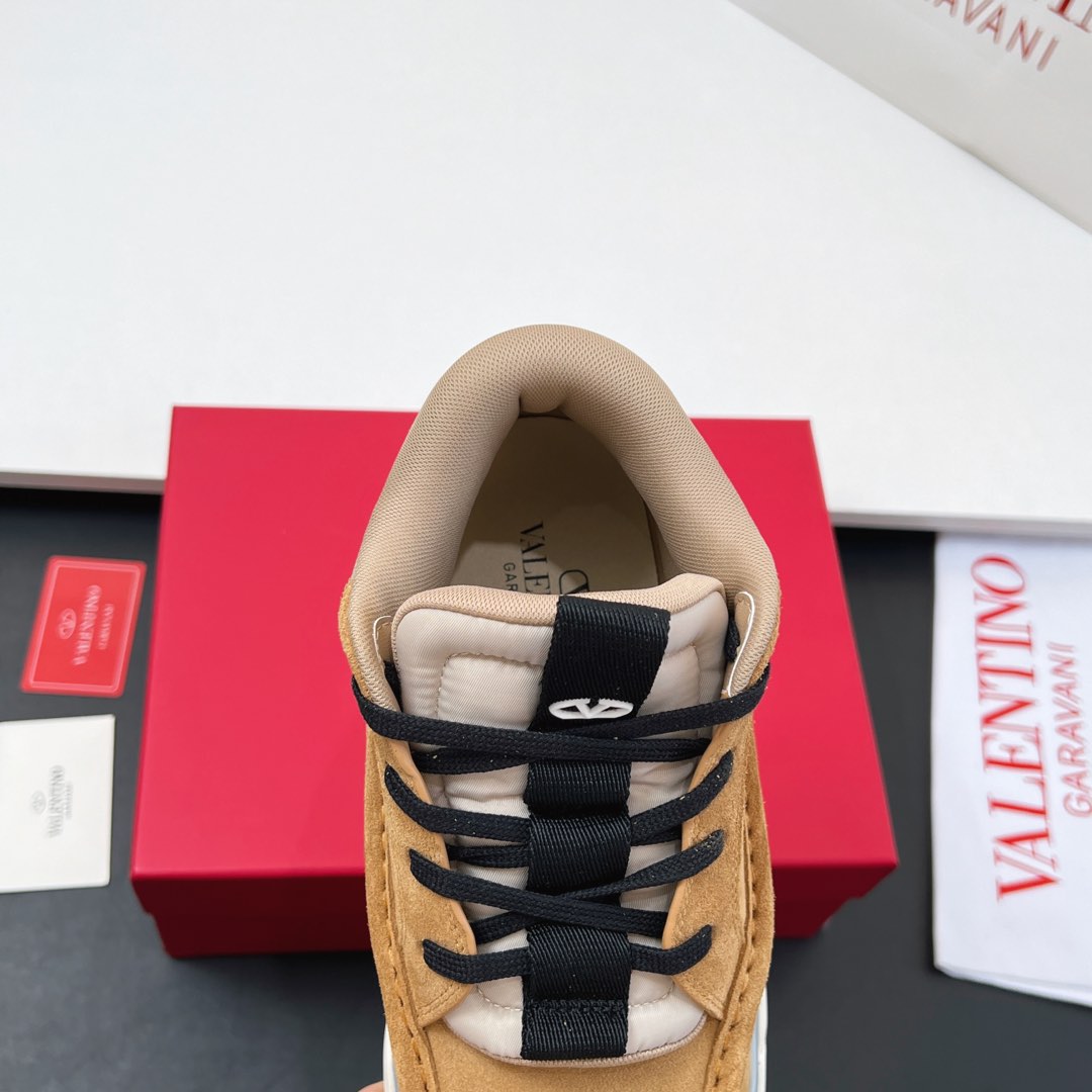 VALENTINO 25S RUNBOOT SNEAKERS IN BROWN MIX BLACK LAMBSKIN