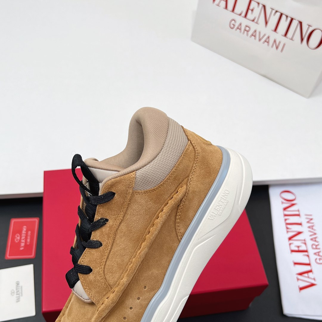 VALENTINO 25S RUNBOOT SNEAKERS IN BROWN MIX BLACK LAMBSKIN