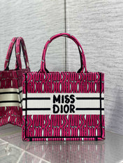 MISS TOTE 26 IN MAGENTA PURPLE CANVAS