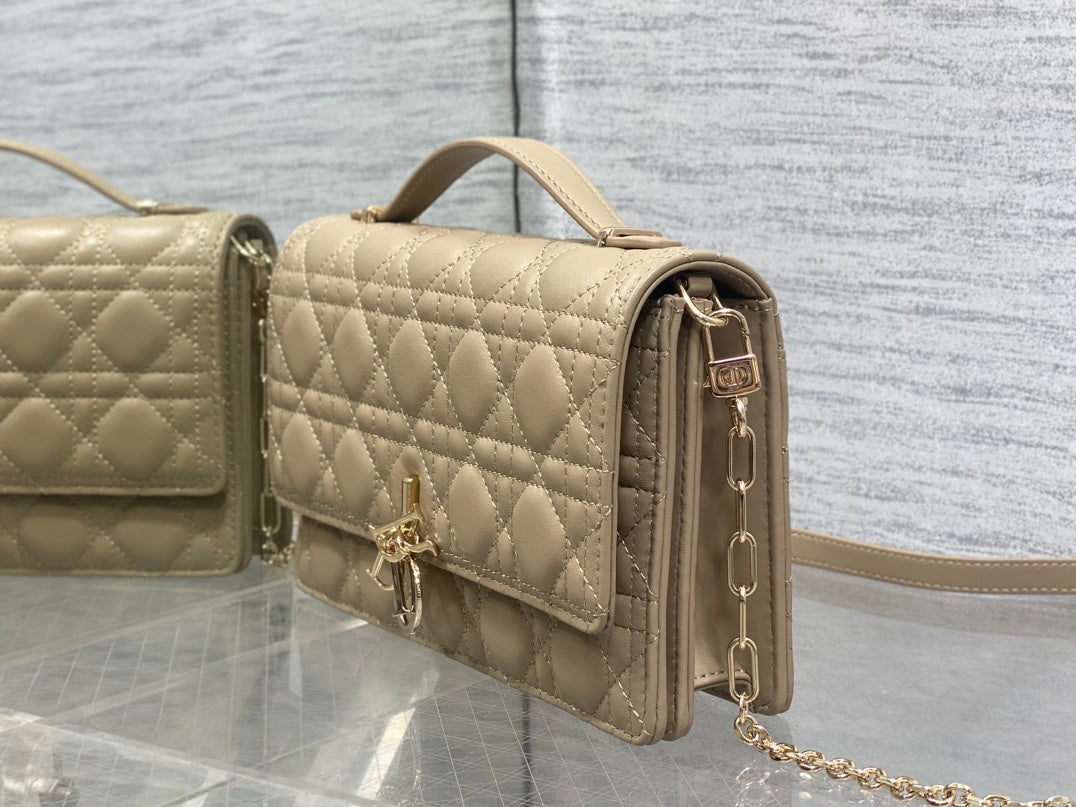 MINI BAG 24 IN CAMEL BEIGE PATENT CANNAGE CALFSKIN