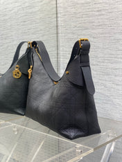 DIOR 25S VOYAGE BAG 34 IN BLACK FLAT MACROCANNAGE GRAINED CALFSKIN