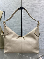 DIOR 25S VOYAGE BAG 34 IN POWDER BEIGE FLAT MACROCANNAGE GRAINED CALFSKIN