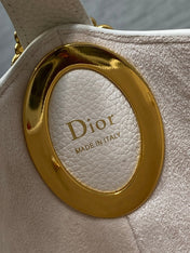 DIOR 26S MEDAILLON BUCKET BAG 26 IN WHITE CALFSKIN