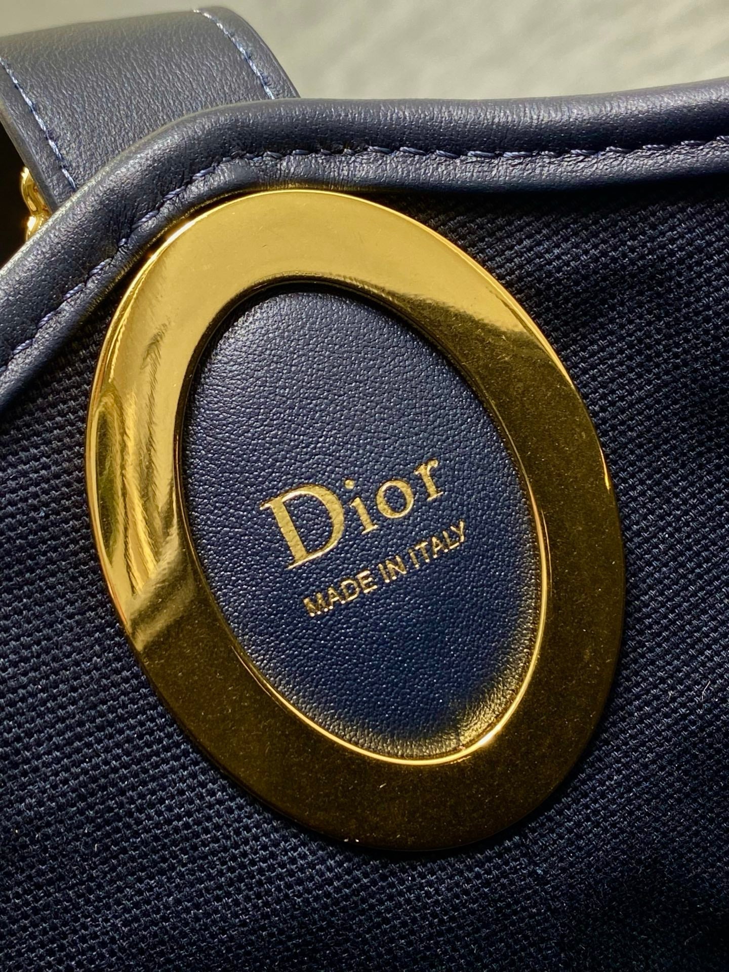 DIOR 26S MEDAILLON BUCKET BAG 26 IN BLACK OBLIQUE JACQUARD