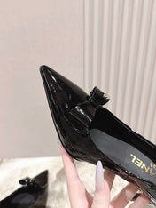 CC HIGH HEEL PUMPS 25S IN BLACK LAMBSKIN WITH BOW ATTACHED