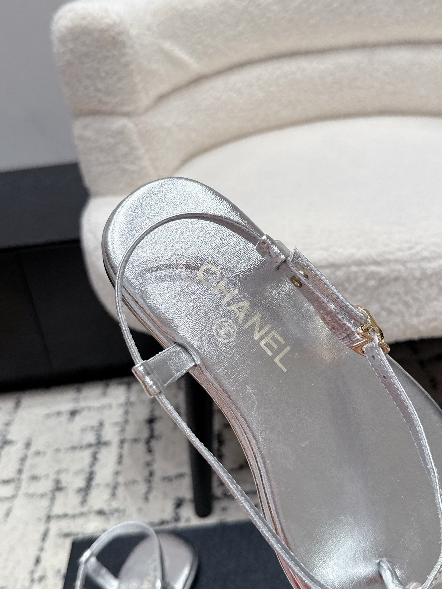 CHANEL 26S THONG SANDALS IN SILVER CALFSKIN WITH GOLD HARDWARE