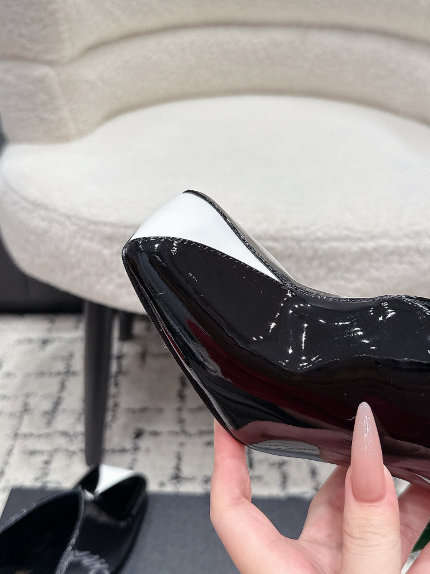 CHANEL 26S SQUARE-TOE HEELED MULES 95 MM IN BLACK MIX WHITE PATENT LAMBSKIN