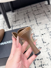 CHANEL 26S SQUARE-TOE HEELED MULES 95 MM IN KHAKI BROWN MIX CREAM LAMBSKIN