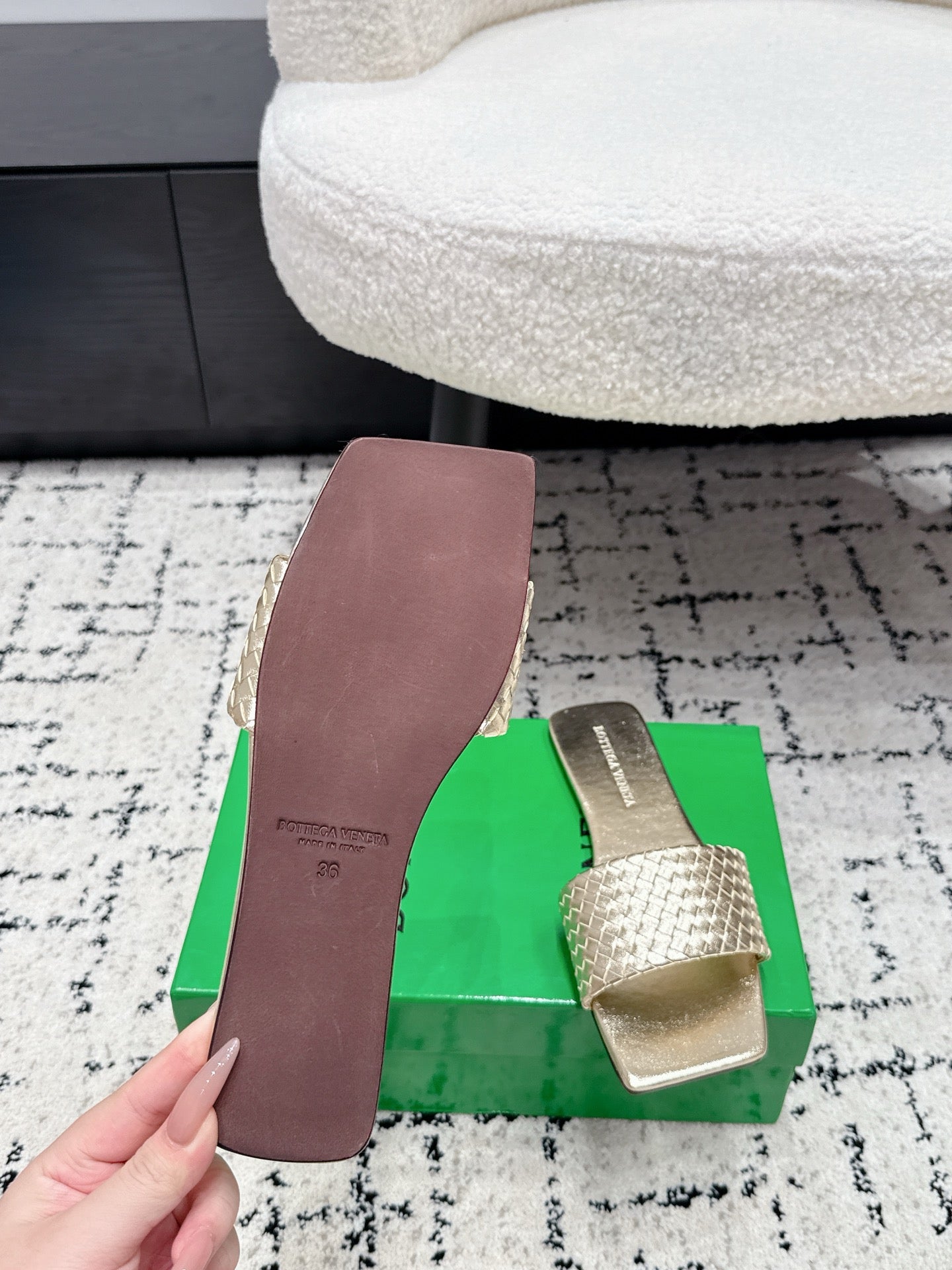 BOTTEGA VENETA 26S SQUARE-TOE WOVEN-STRAP SANDALS IN GOLD LAMBSKIN