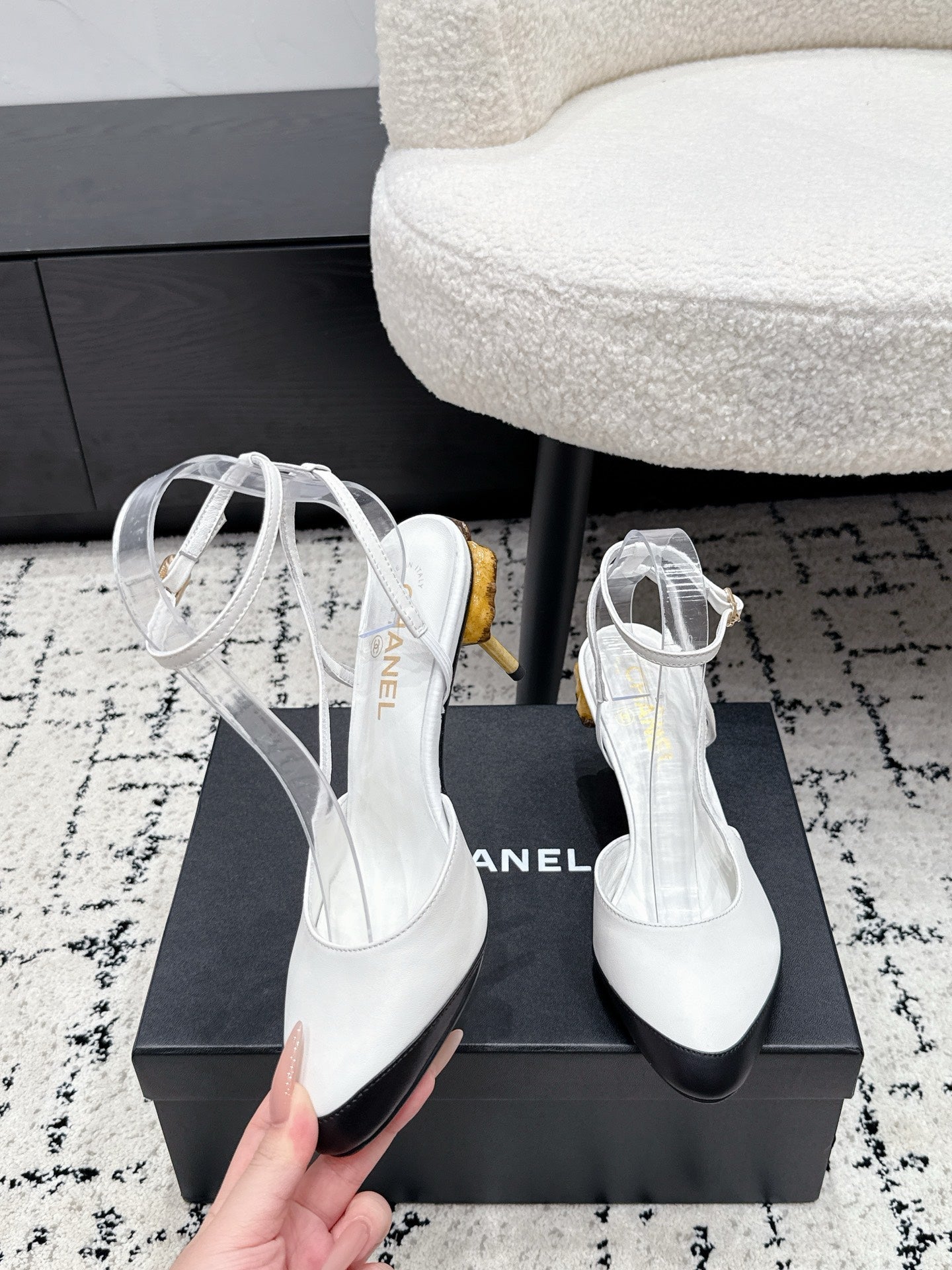CHANEL 26S HEELED SLINGBACKS 75 MM IN WHITE LAMBSKIN