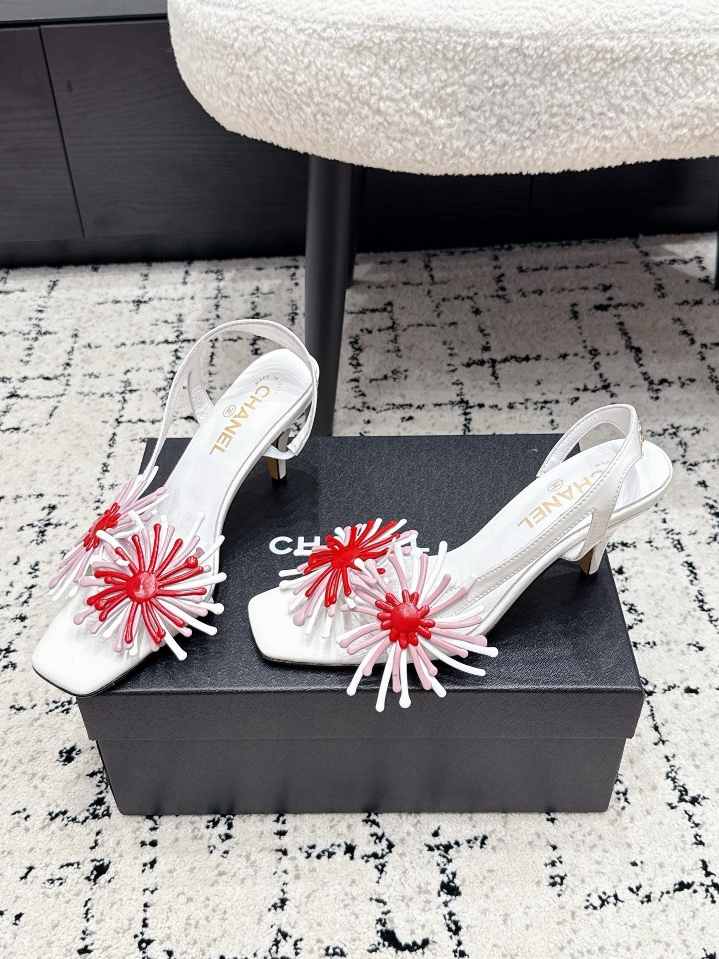 CHANEL 26S SLINGBACK SANDALS 75 MM IN WHITE PATENT CALFSKIN