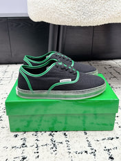 BOTTEGA VENETA 26S SNEAKERS IN BLACK AND GREEN CANVAS