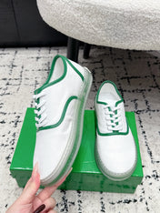 BOTTEGA VENETA 26S SNEAKERS IN WHITE AND GREEN CANVAS