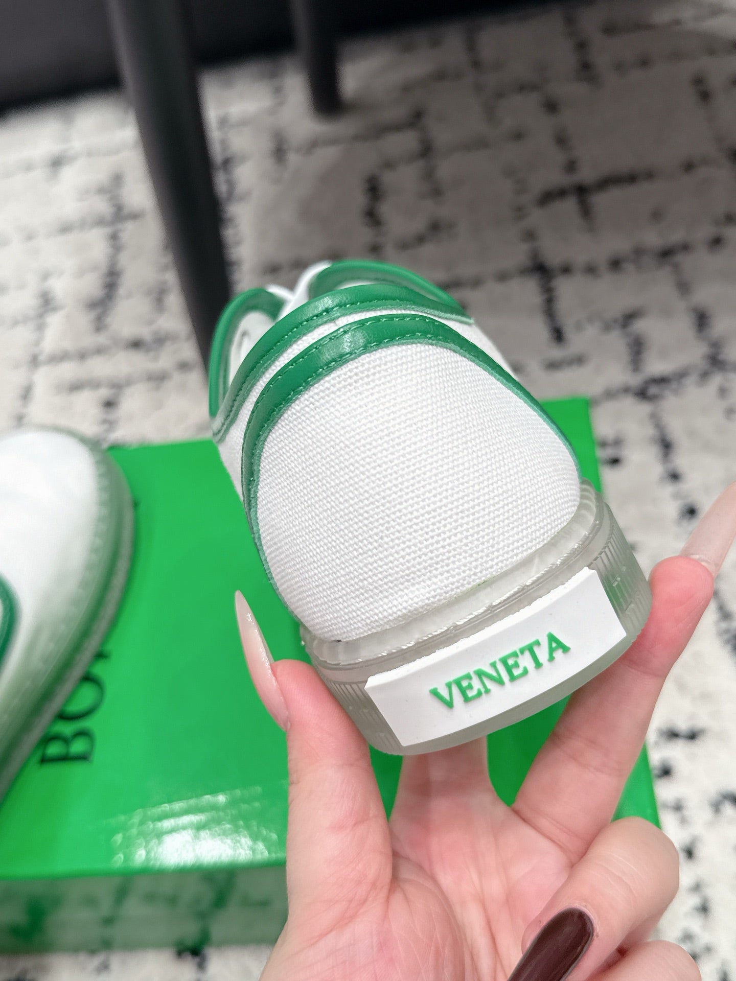 BOTTEGA VENETA 26S SNEAKERS IN WHITE AND GREEN CANVAS