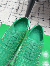 BOTTEGA VENETA 26S SNEAKERS IN GREEN WOVEN LAMBSKIN