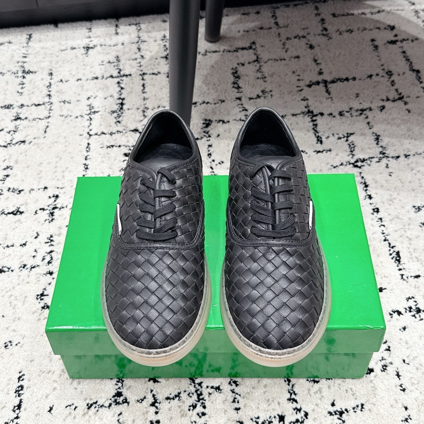 BOTTEGA VENETA 26S SNEAKERS IN BLACK WOVEN LAMBSKIN