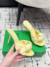 BOTTEGA VENETA 26S TWIST-STRAP HIGH-HEEL SANDALS 90 MM IN LIGHT YELLOW LAMBSKIN