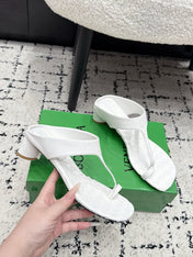 BOTTEGA VENETA 26S HIGH-HEEL THONG SANDALS 40 MM IN WHITE CALFSKIN