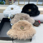 BUCKET HAT IN WHITE FOX FUR 404750