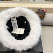 BUCKET HAT IN WHITE FOX FUR 404750