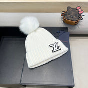 KNITTED BEANIE HAT IN WHITE WOOL 413368