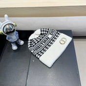 KNITTED BEANIE HAT IN WHITE MIX BLACK CASHMERE WOOL 422479