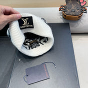 KNITTED BEANIE HAT IN WHITE MIX BLACK WOOL AND RABBIT FUR 426243