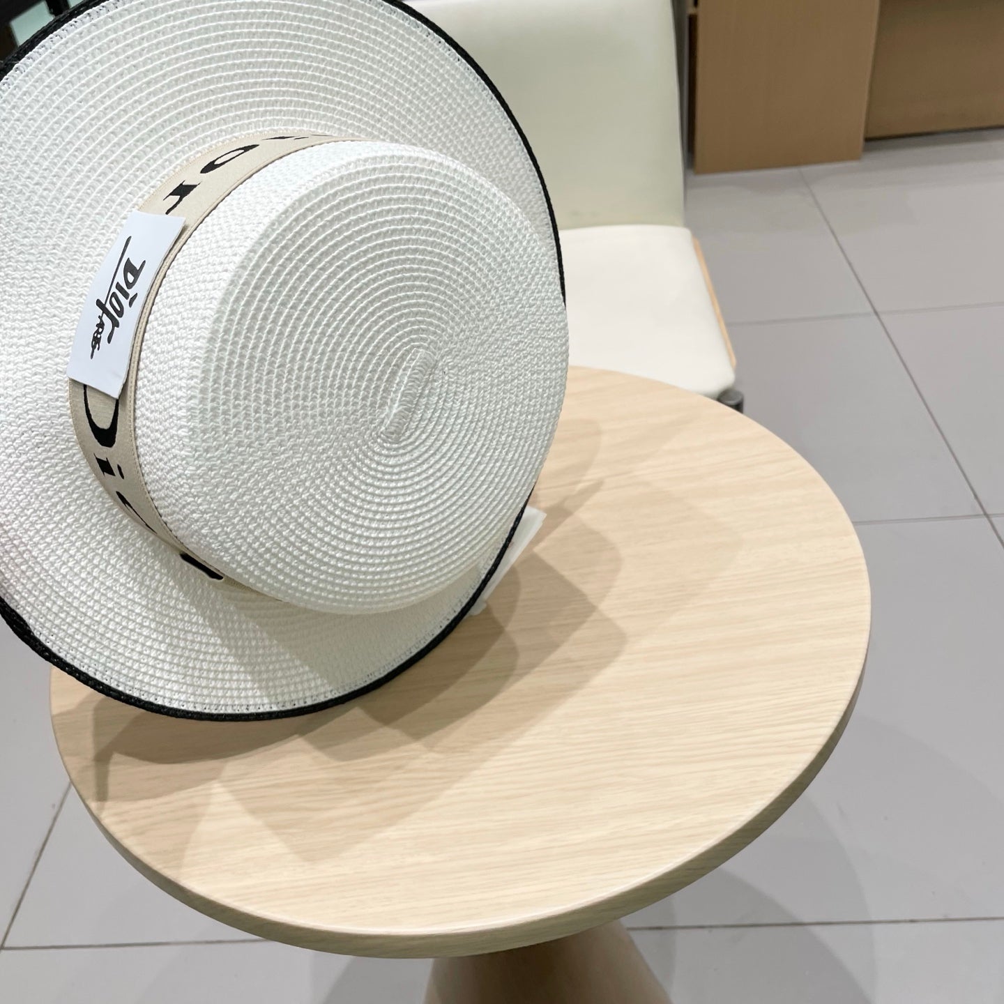 DIOR 26S FLAT BRIM HAT STYLE 82