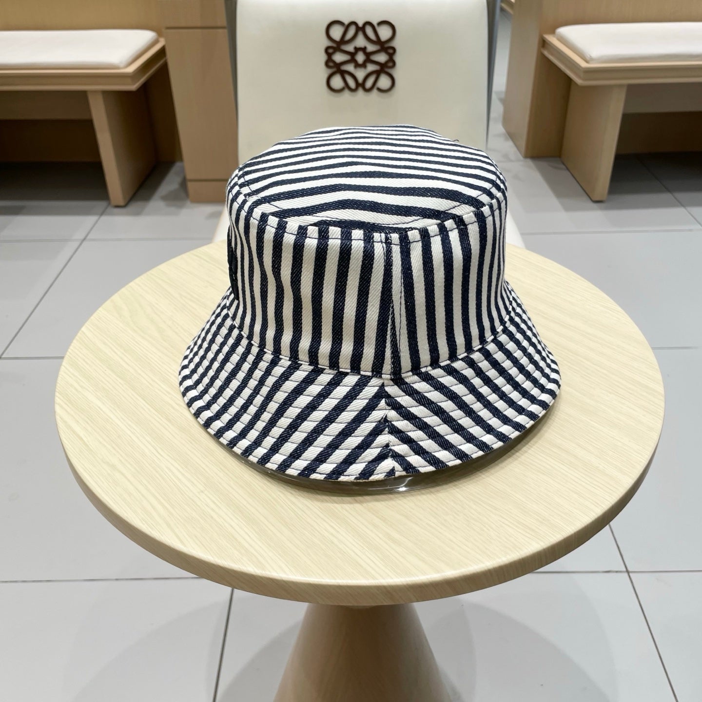 MIUMIU REVERSIBLE BUCKET HAT STYLE 80