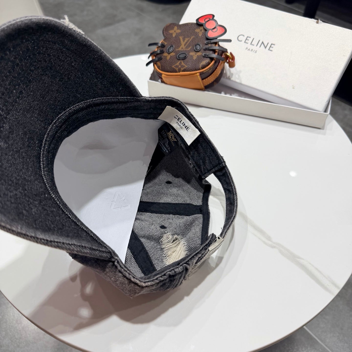 CELINE 26S BASEBALL CAP STYLE 81