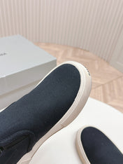 SLIP-ON SNEAKERS GRAFFITI IN BLACK CANVAS