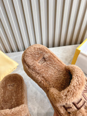 FENDI SLIPPER IN SEPIA BROWN FUR