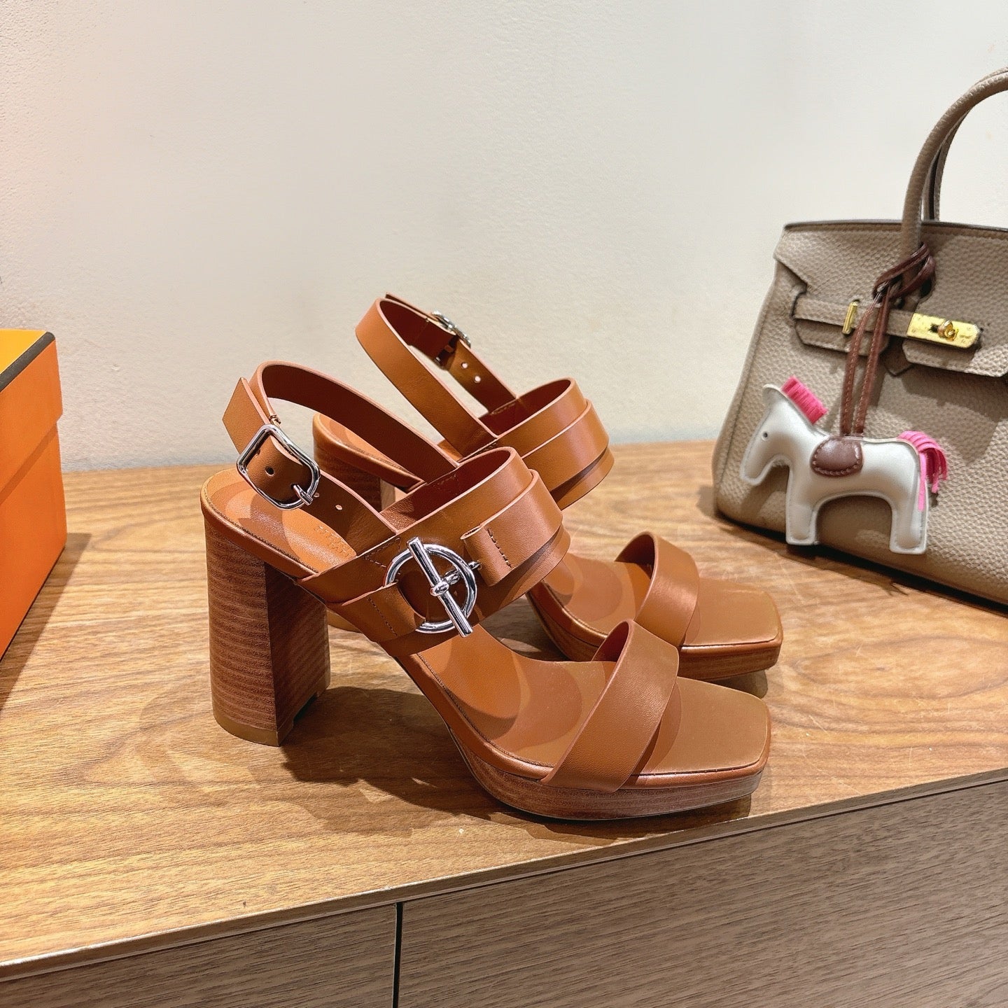 HM 26S GIGI 85 SANDAL IN CARAMEL BROWN CALFSKIN SILVER HARDWARE