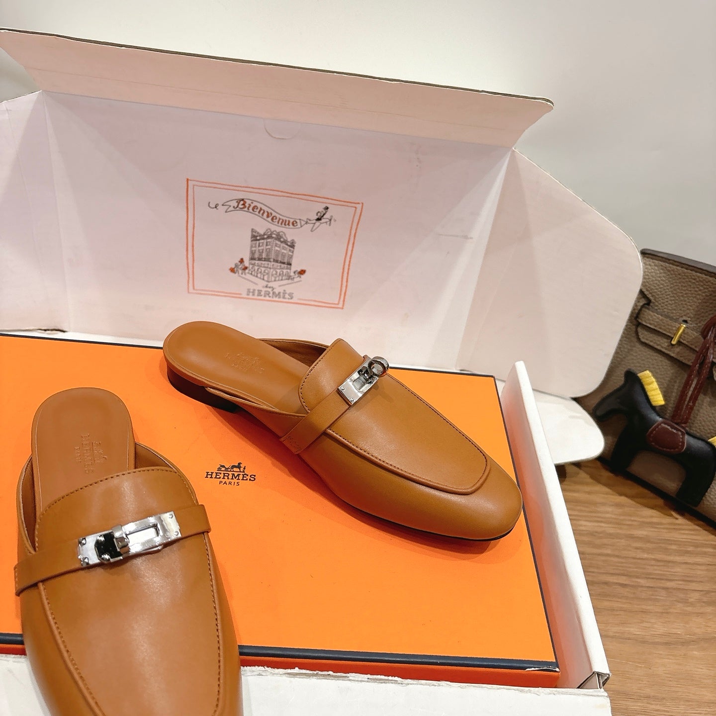 HM 26S KELLY MULE IN BROWN CALFSKIN SILVER HARDWARE